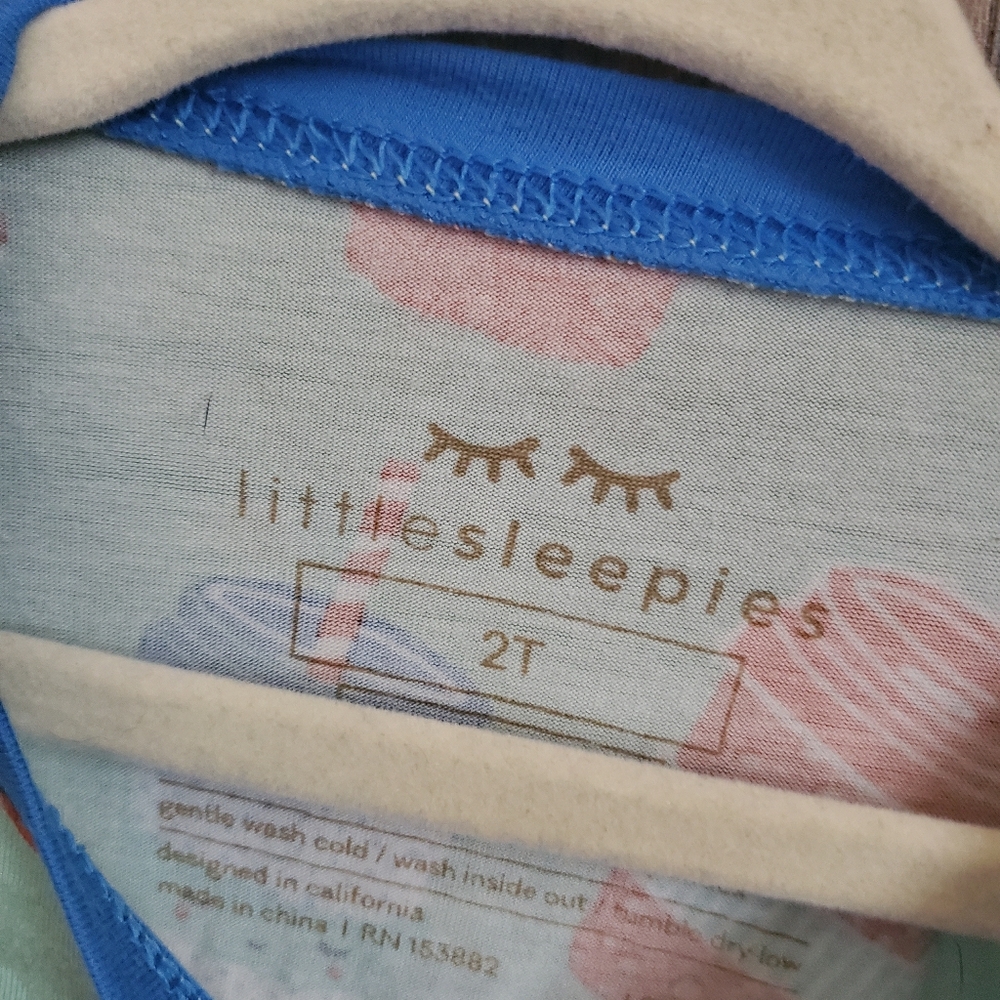 LAST CHANCE Little Sleepies Coffee Top - Picture 3 of 3